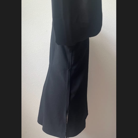 Boston Proper Black White Cold Shoulder Blouse Size Large - Picture 6 of 7